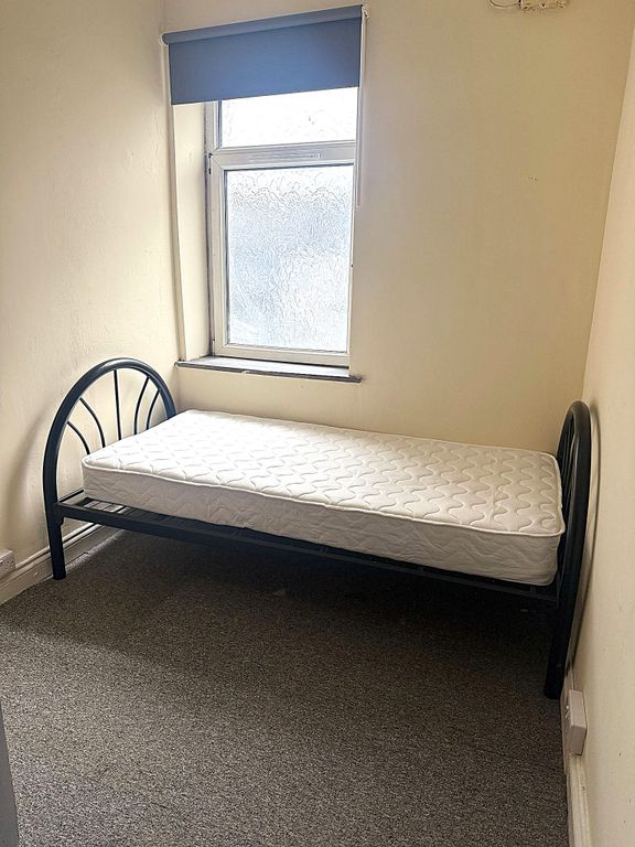 Property photo 1 of 3
