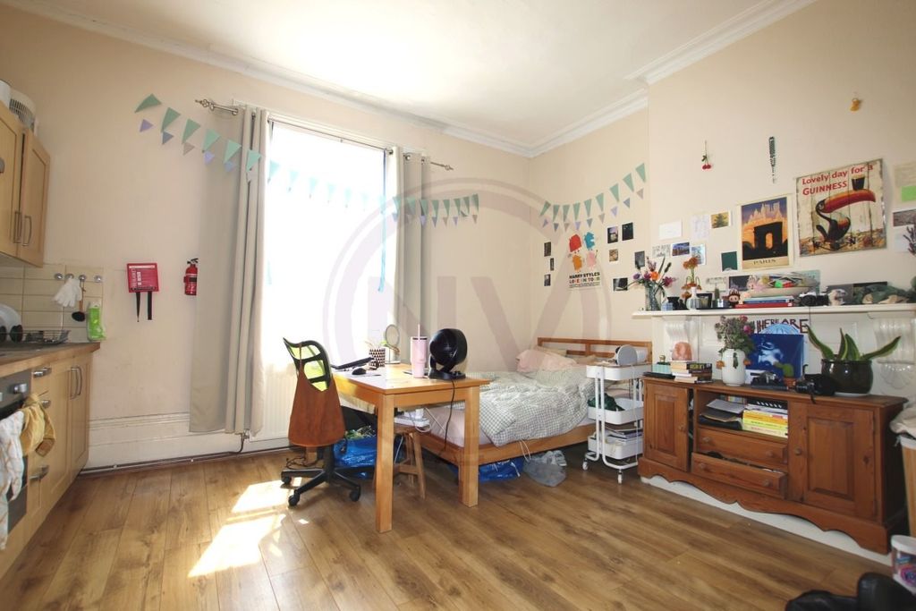 Property photo 1 of 4
