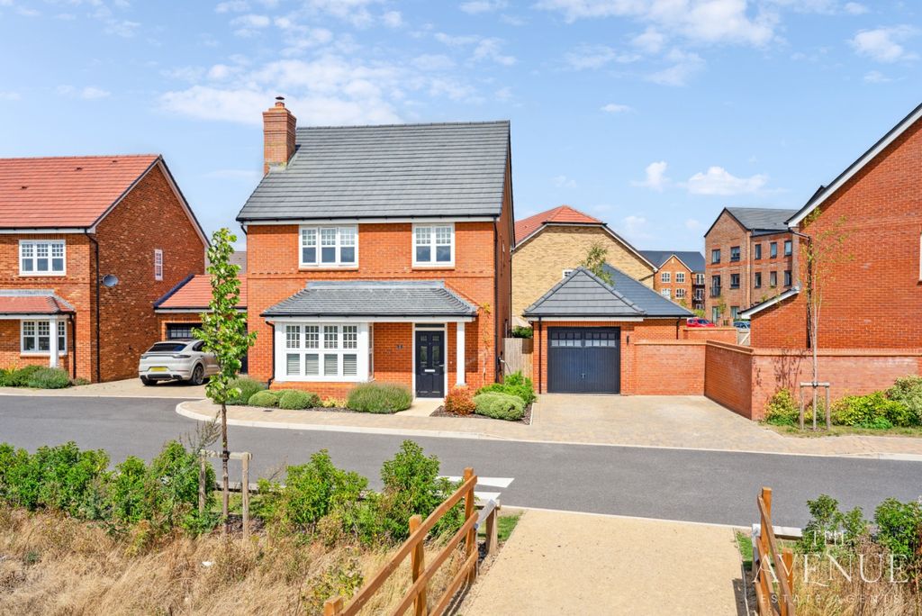 Property photo 1 of 17 4403112