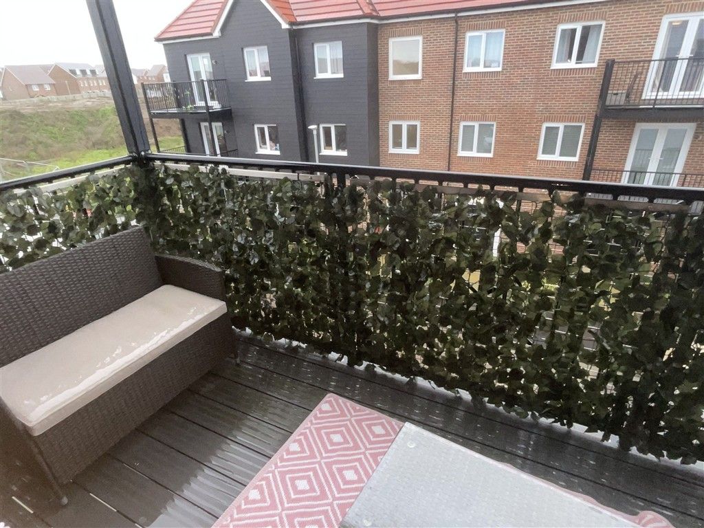 Property photo 2 of 7 Balcony