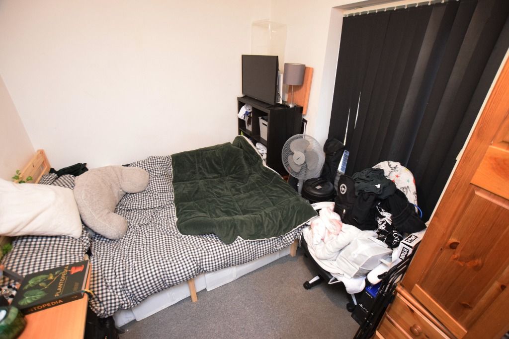 Property photo 1 of 4