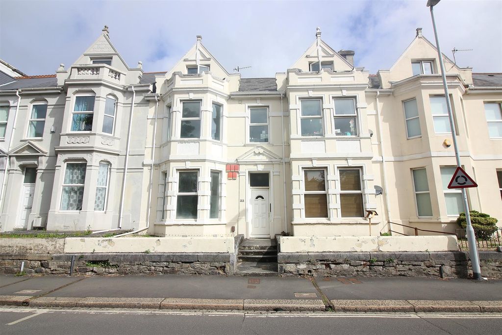Property photo 1 of 9 Front