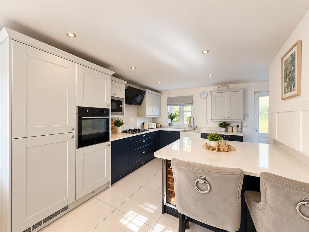 Property photo 2 of 19 Kitchen.Png