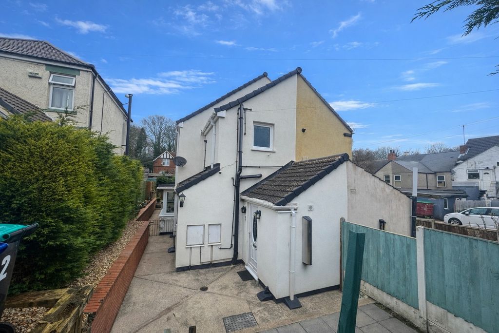 Property photo 1 of 21