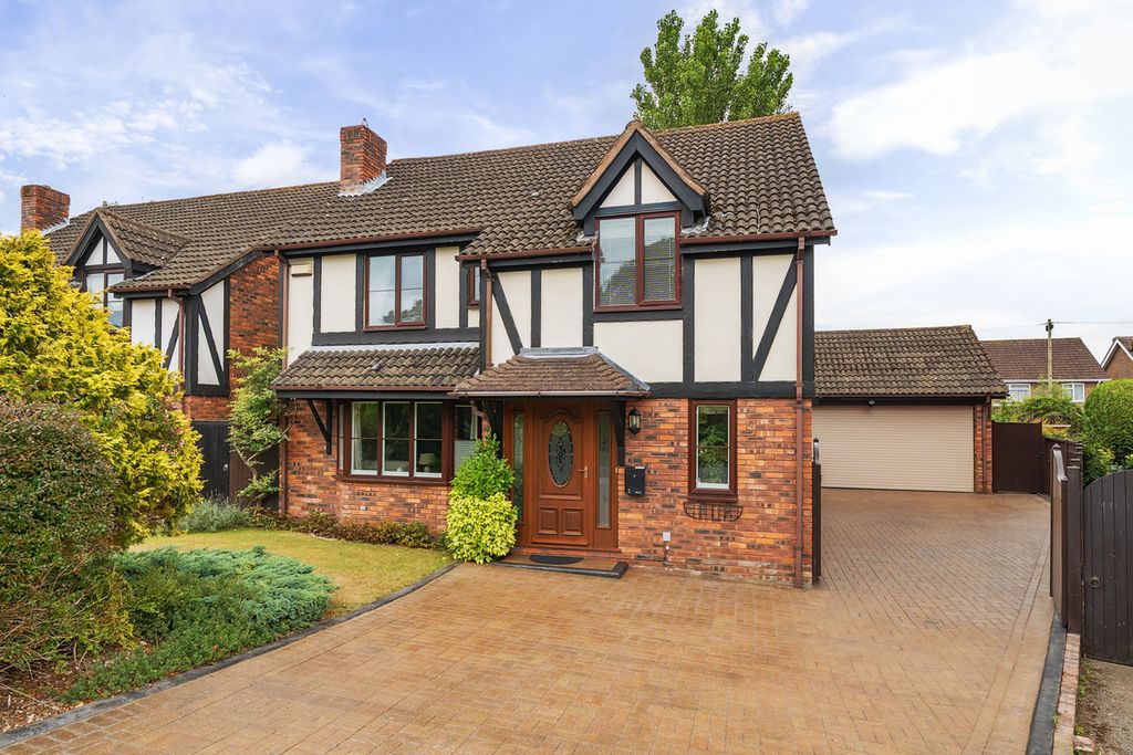 Property photo 1 of 17