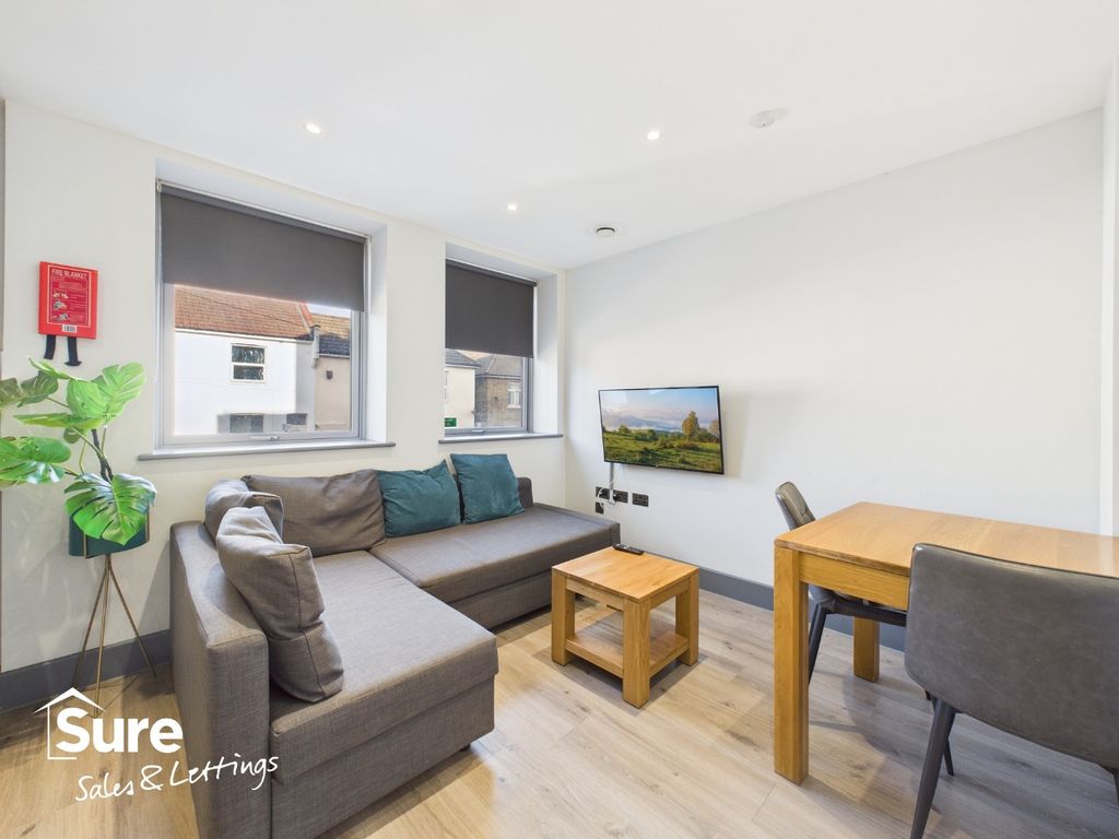 Property photo 1 of 11 4670711