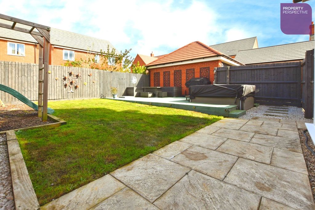 Property photo 3 of 24 Pbox-Img.Jpg