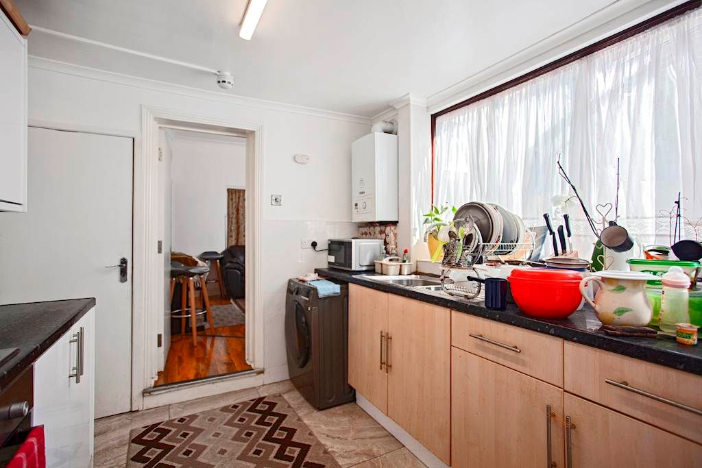 Property photo 3 of 12