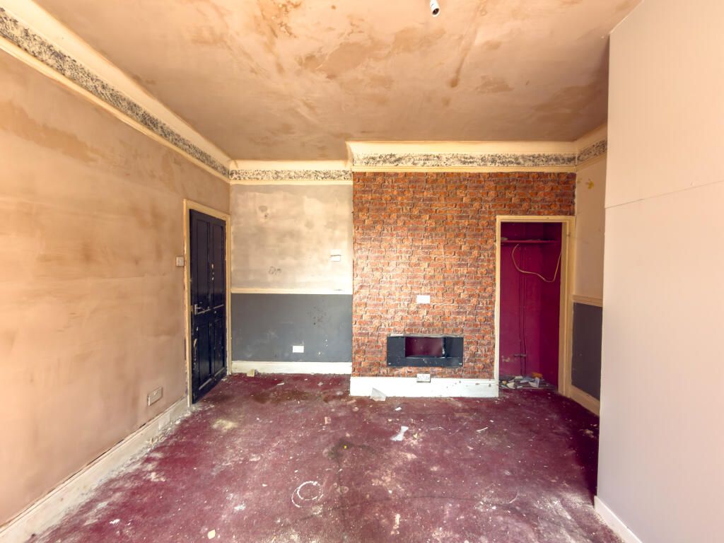 Property photo 2 of 25