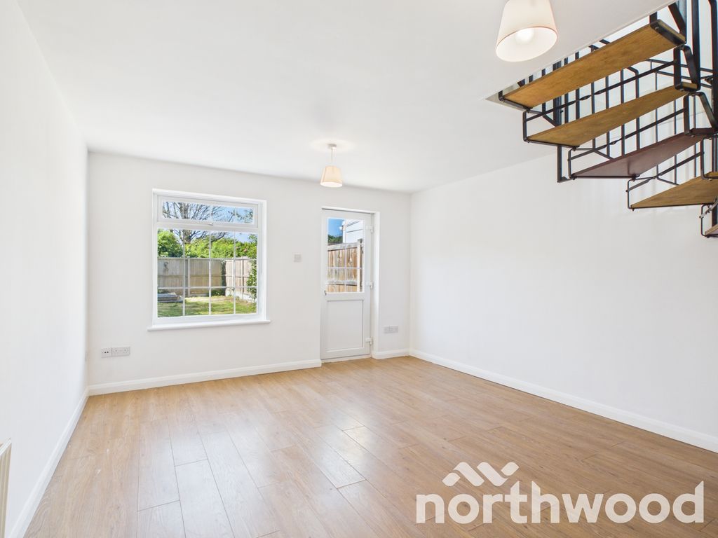 Property photo 2 of 25