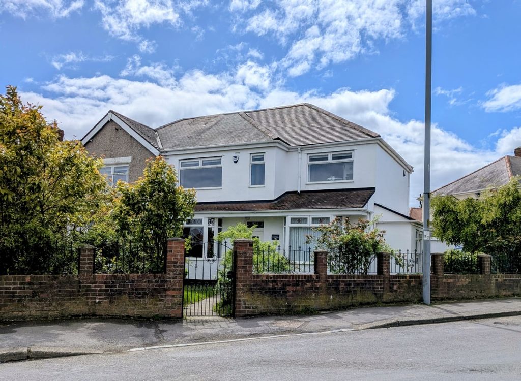 Property photo 1 of 15 909Fe599-516B-4F68-Ae48-E0Db321Fdd1c