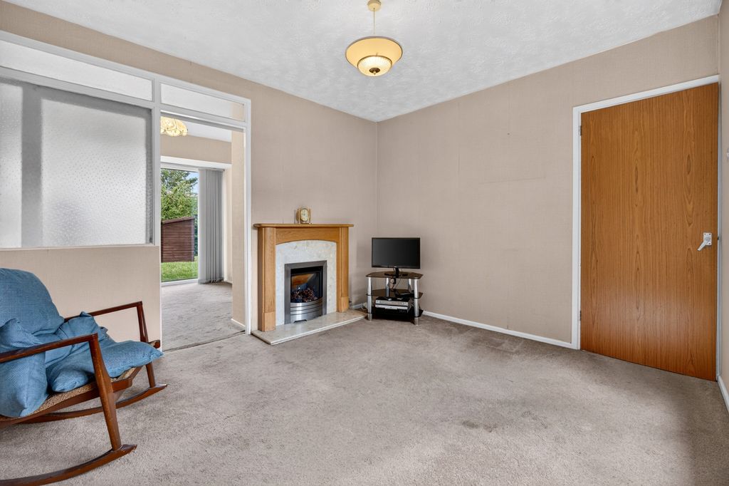 Property photo 2 of 17 Living Room