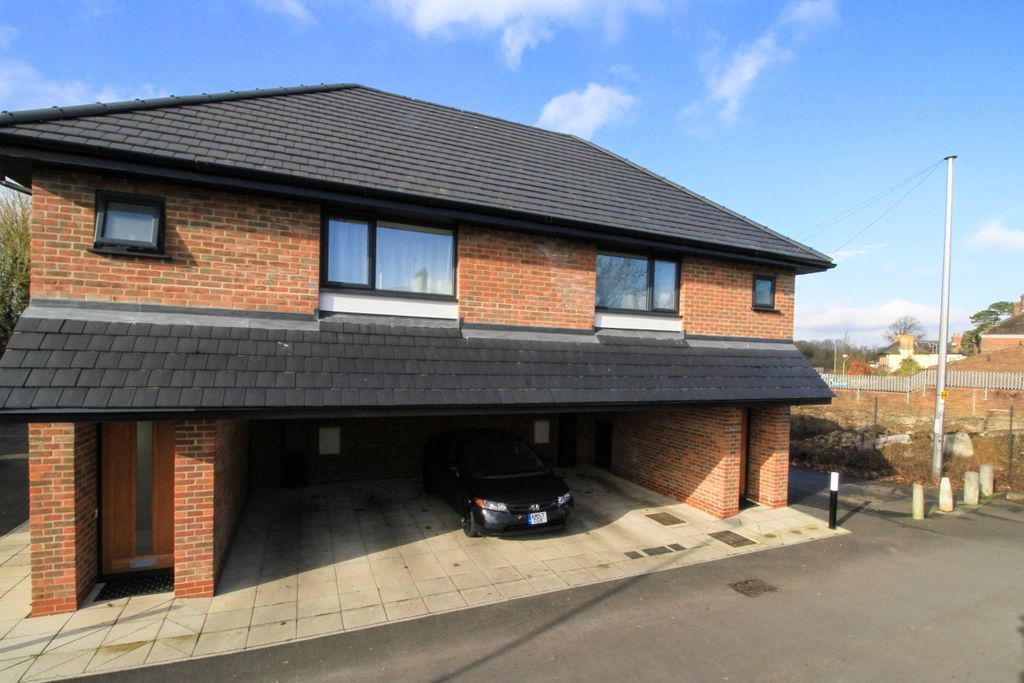 Property photo 2 of 8 3621
