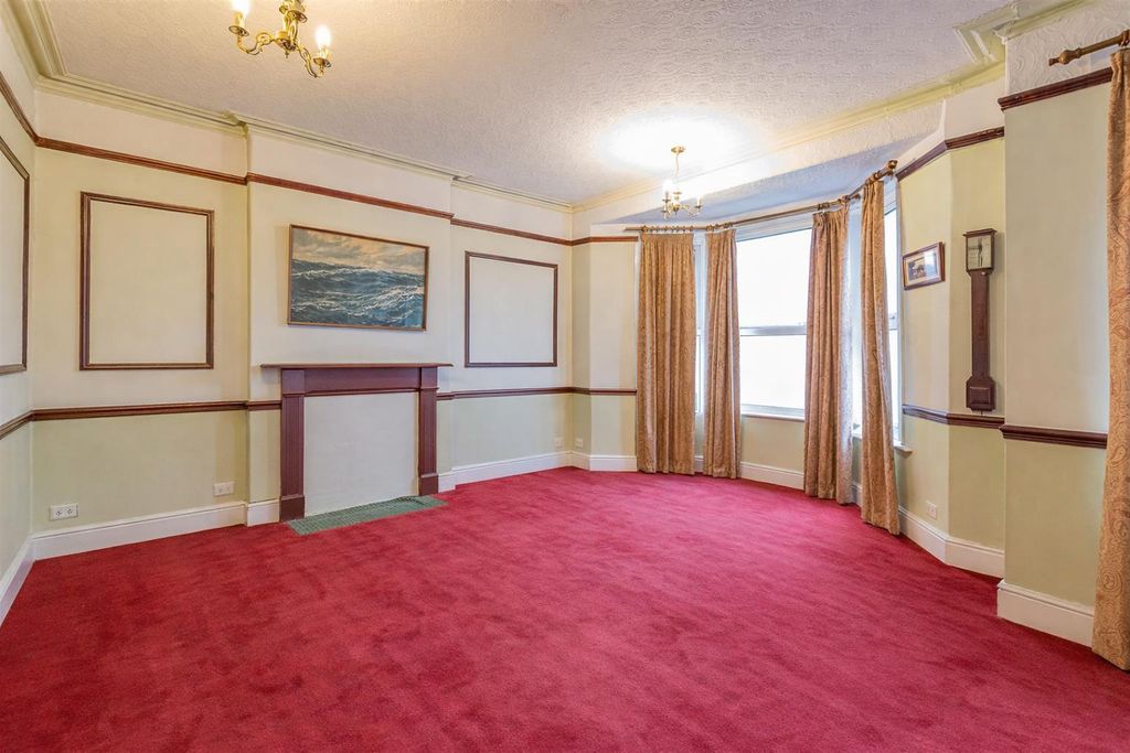 Property photo 2 of 14 Cb96F503-B545-4E85-8d80-De1Bc1026Fad.Png