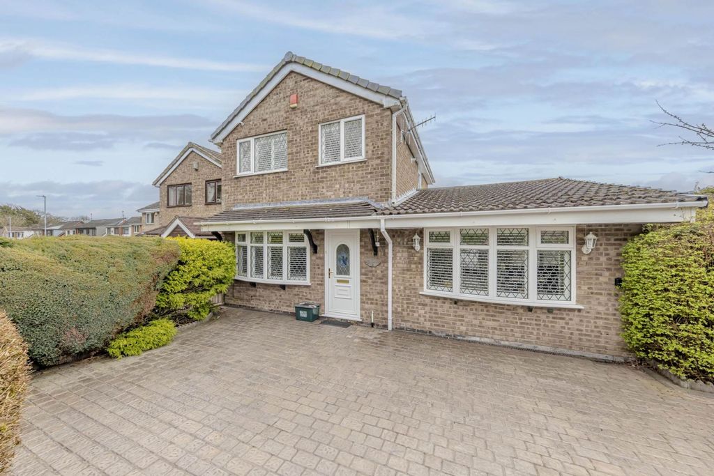 Property photo 1 of 31