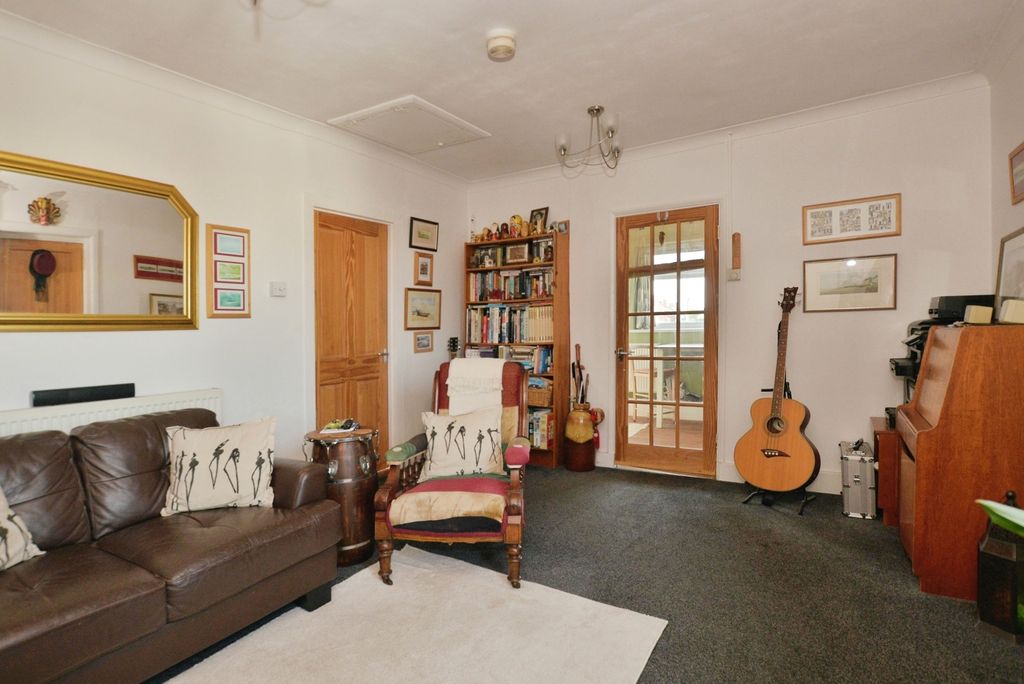 Property photo 3 of 15 Pbox-Img.Jpg