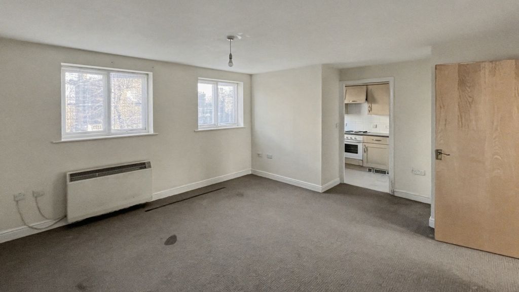 Property photo 3 of 9 5136785