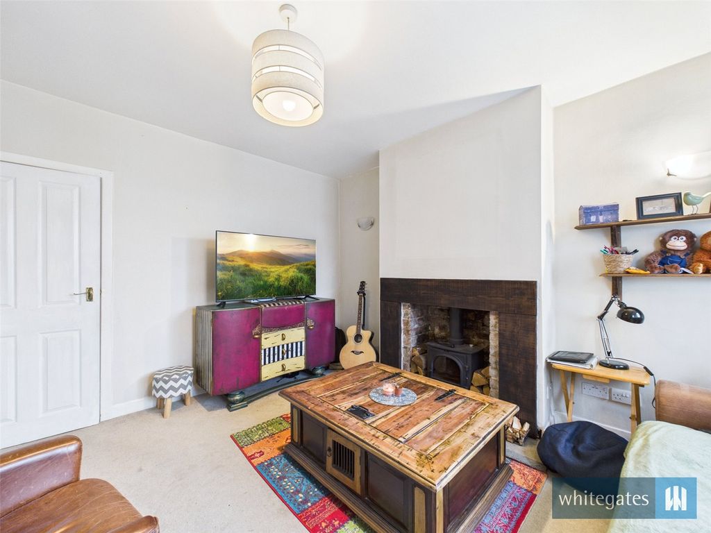 Property photo 3 of 17 Picture No. 02