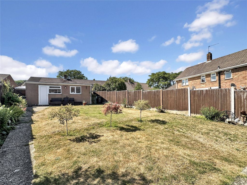 Property photo 2 of 19 Picture No. 16