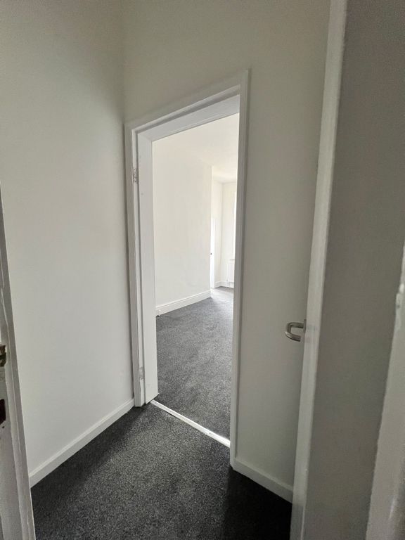 Property photo 2 of 34