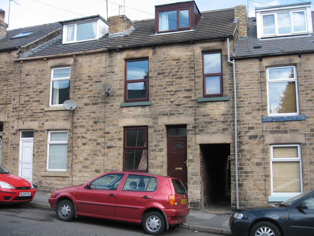 Property photo 1 of 3