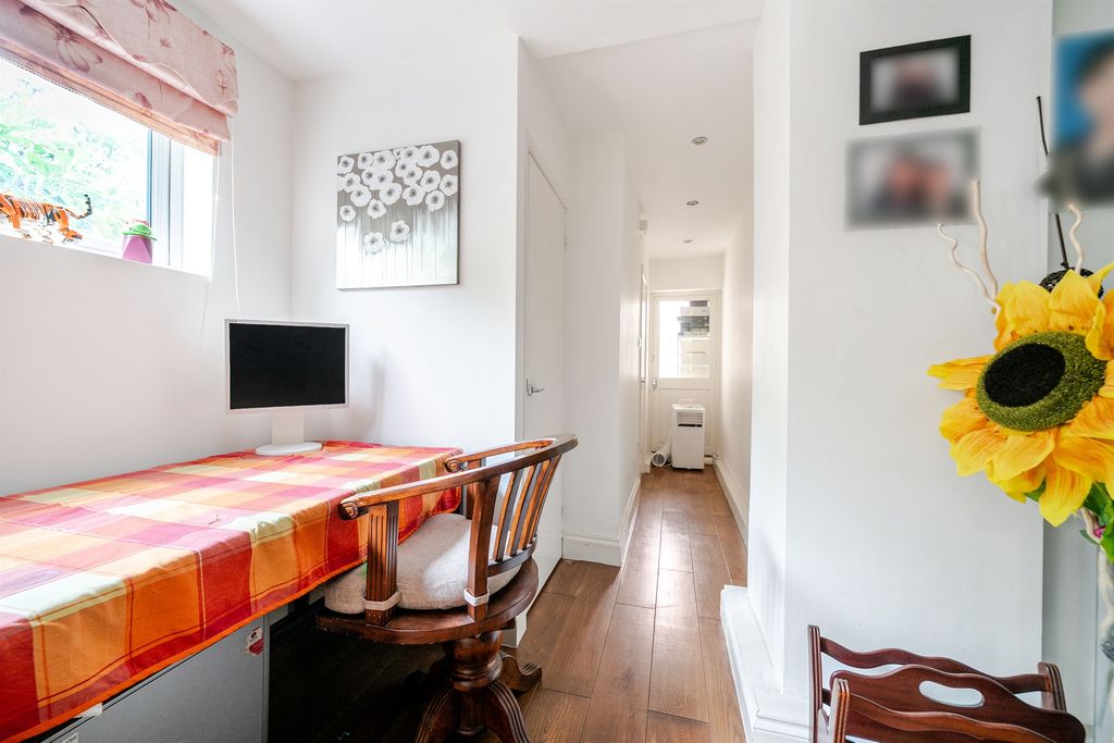 Additional image 10 of 4 bed detached house for saleThe Coppice, Enfield EN2
