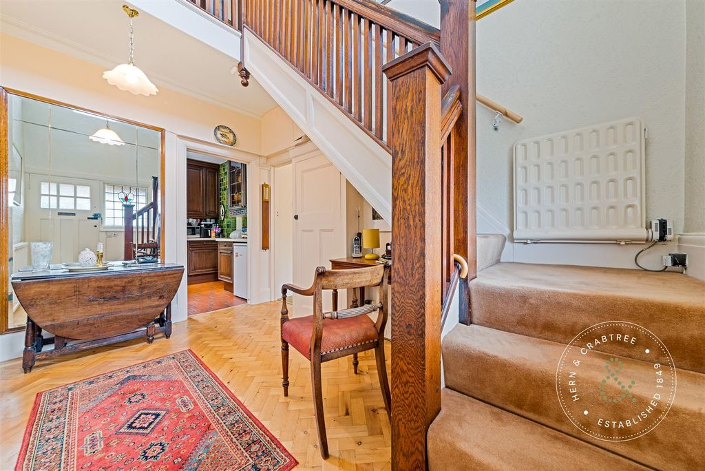 Property photo 2 of 36 St-Michaels-Road-13.Jpg