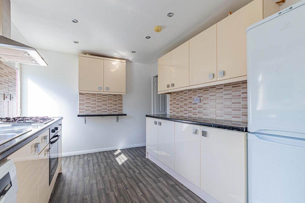 Property photo 1 of 14 Photo