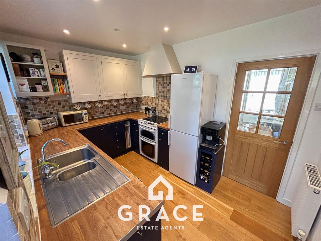 Property photo 3 of 23 Kipling Road-12 - Kitchen-2.Jpg