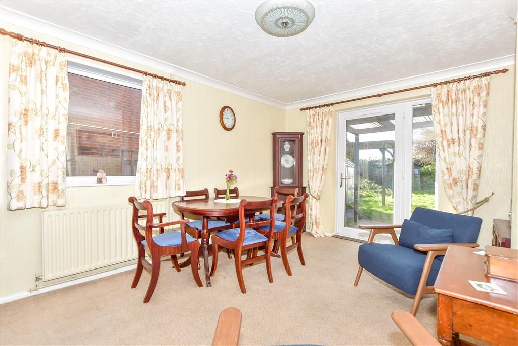 Property photo 3 of 10 Dining Room