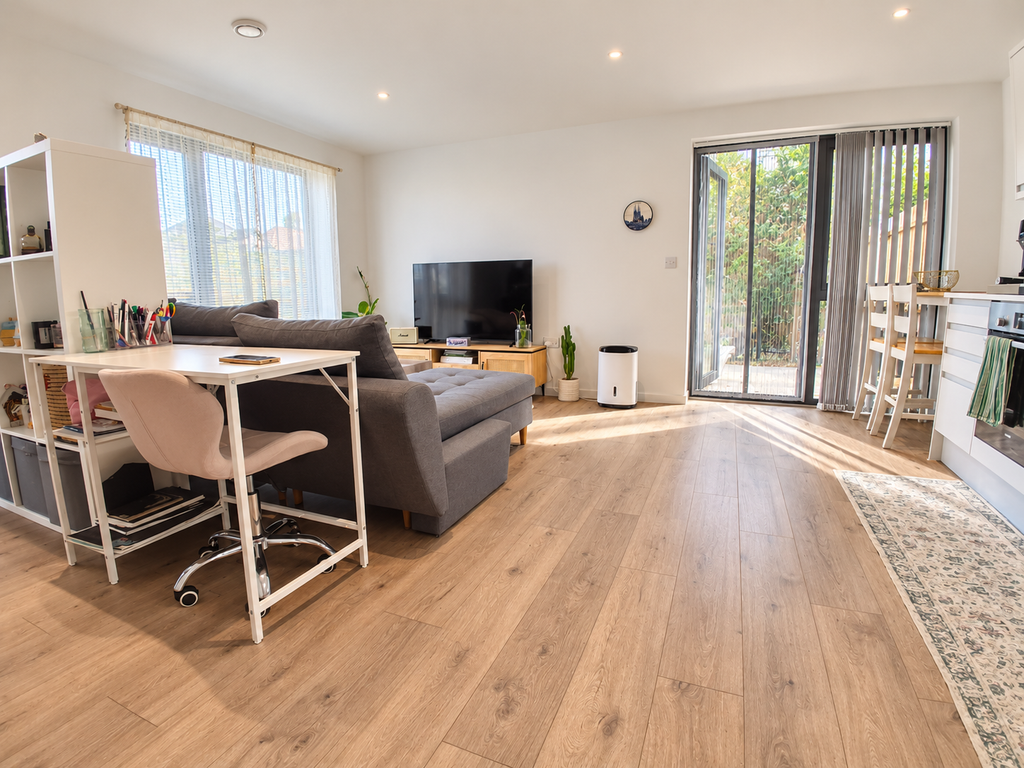 Property photo 3 of 7 Living Area