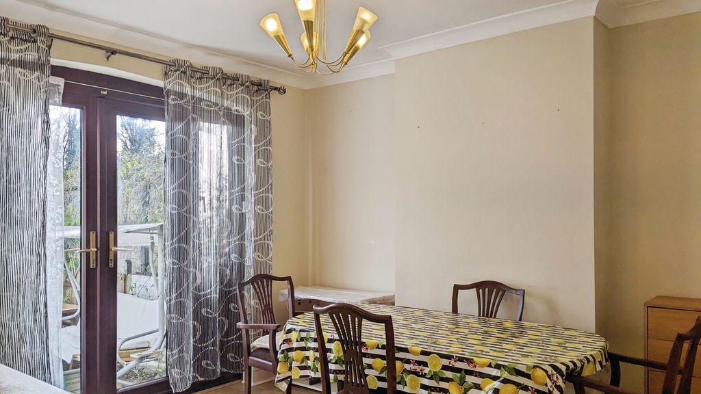 Property photo 3 of 9 Dining Room