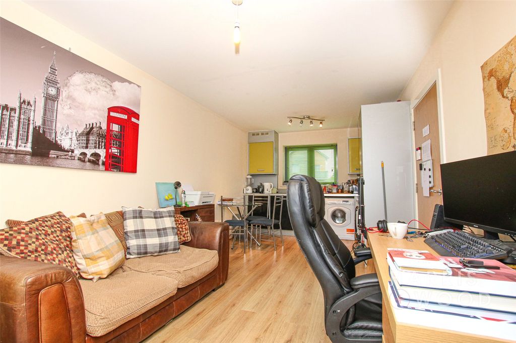 Property photo 2 of 9 Picture No. 04