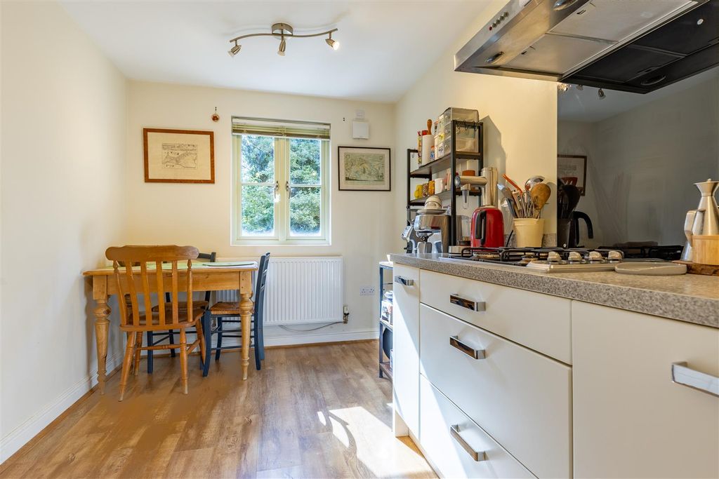 Property photo 3 of 25 16 Trotman Walk (11).Jpg