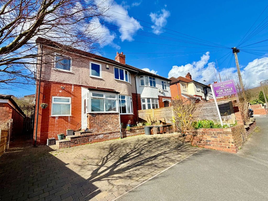 Property photo 1 of 27