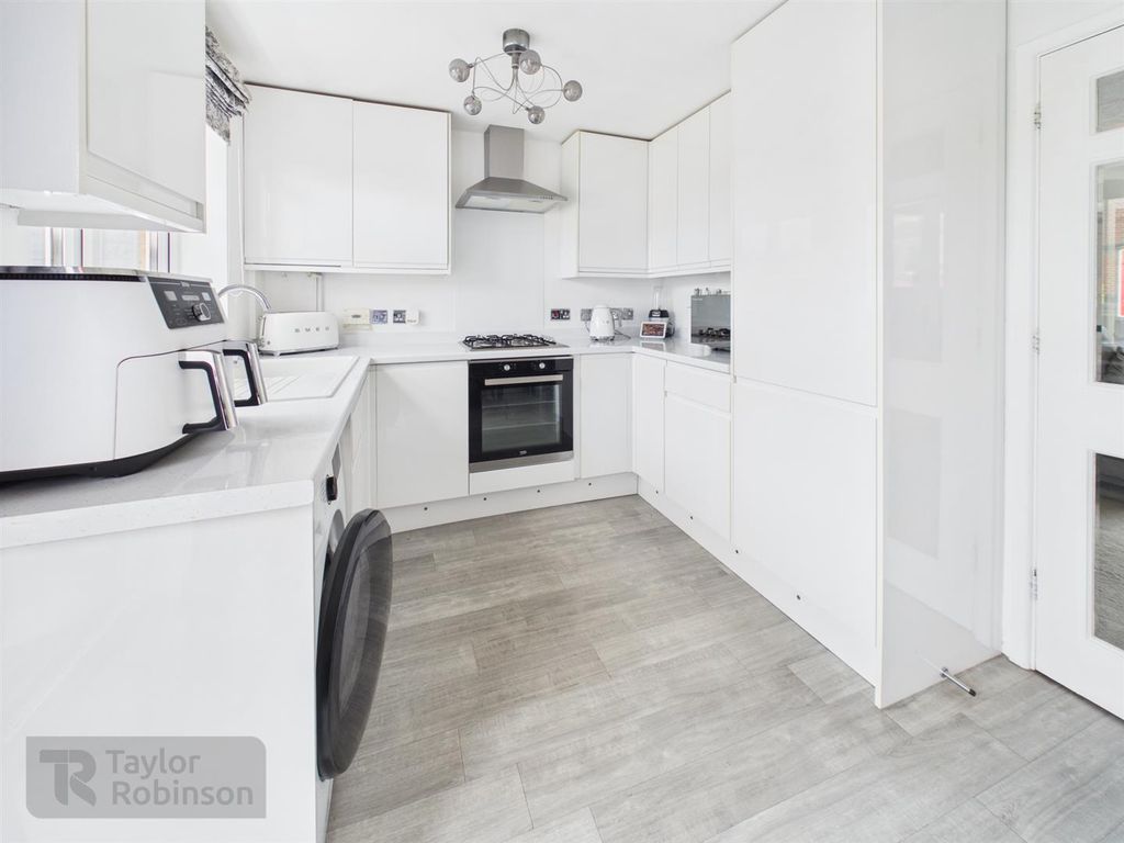 Property photo 3 of 18 Cam02600G0-Pr0755-Still008.Jpg