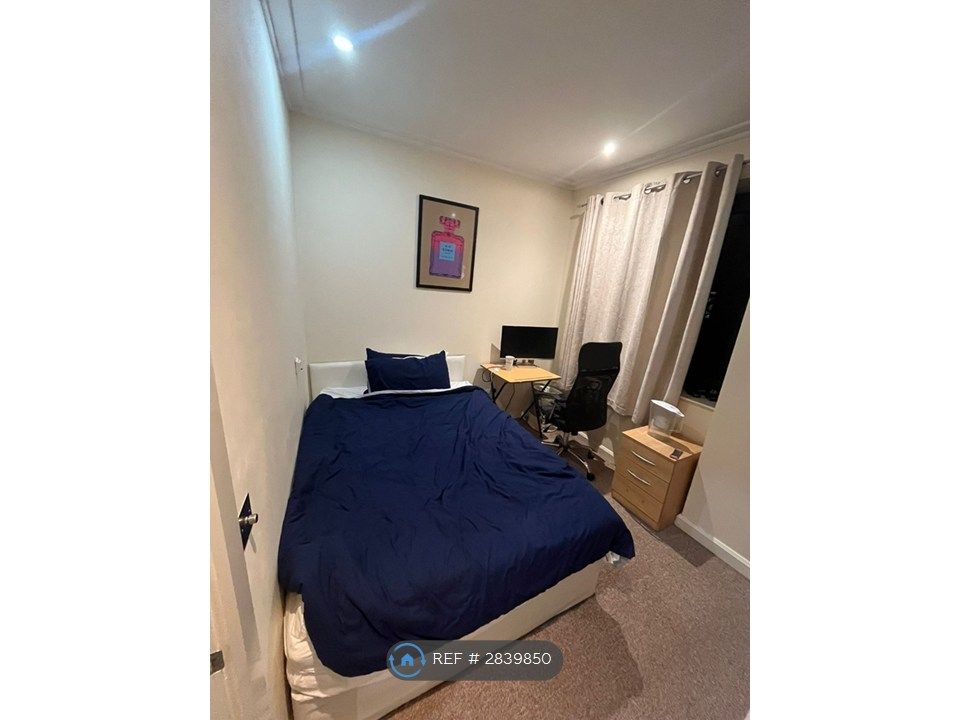 Property photo 3 of 13 Bedroom