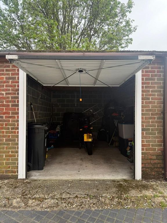 Property photo 3 of 4 Garage Beck St 4.Jpg