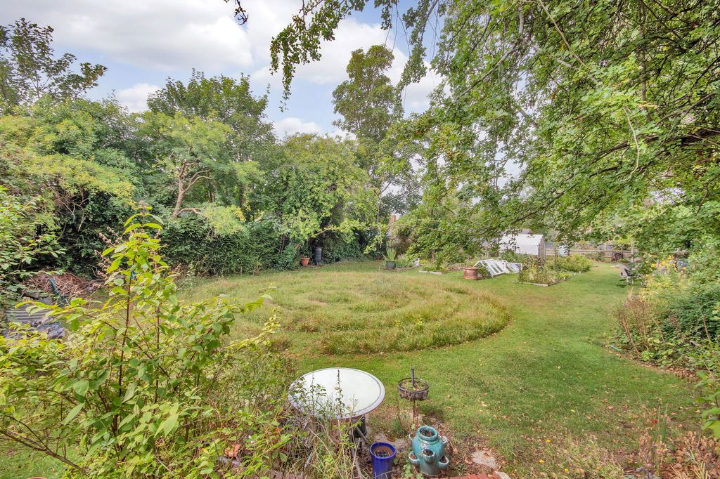 Property photo 1 of 52