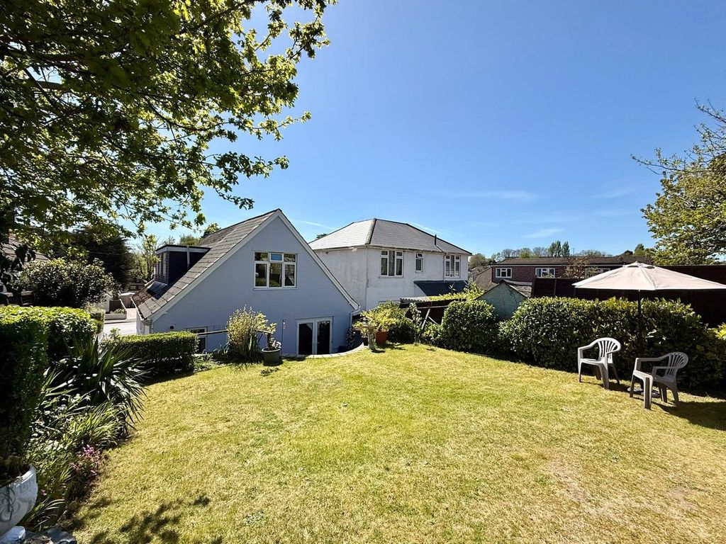 Property photo 2 of 21