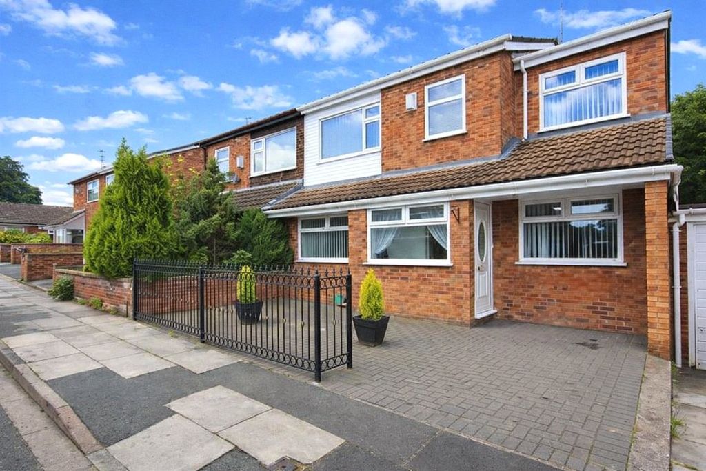Property photo 1 of 13 External