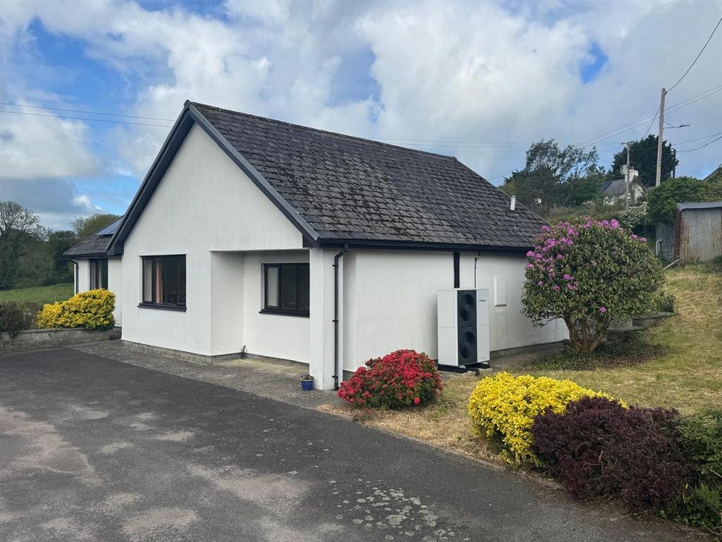 Property photo 1 of 12 d2d7A654-F453-4E9E-B264-35c37490B6B0.Jpg