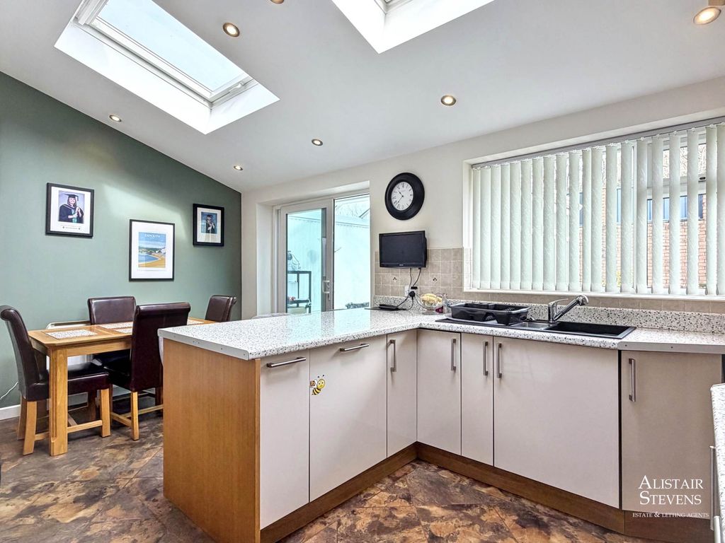 Property photo 3 of 23