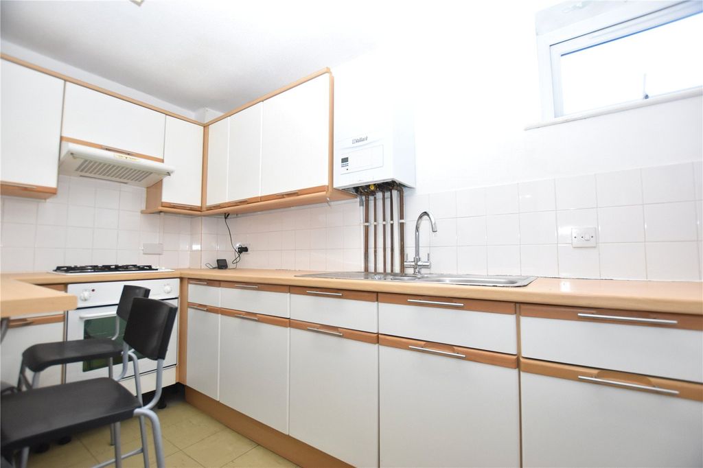 Property photo 3 of 6 Picture No. 09