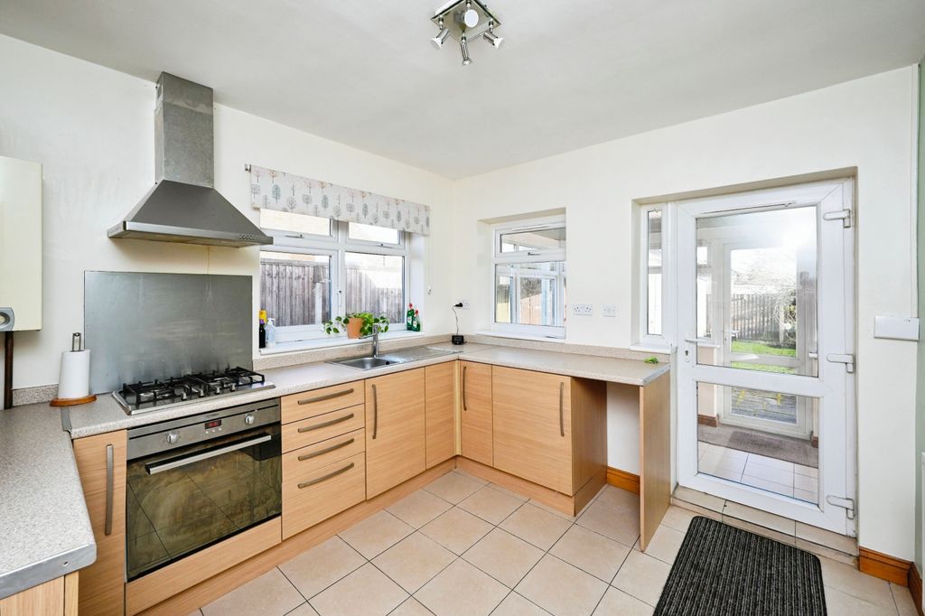 Property photo 2 of 17 Kitchen