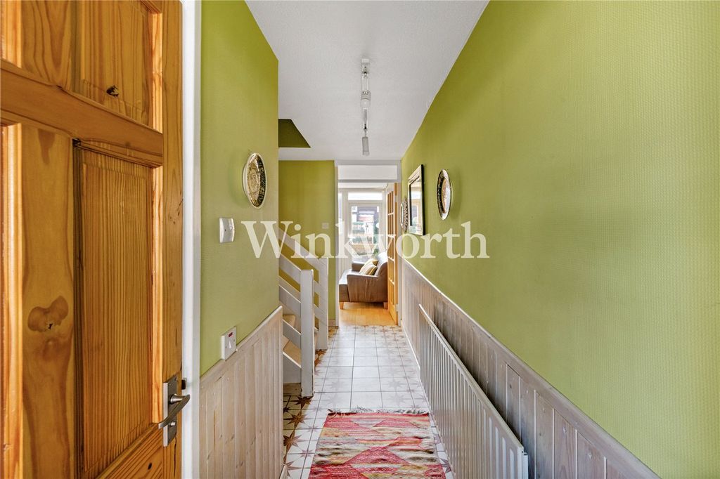 Property photo 2 of 15 Picture No. 11