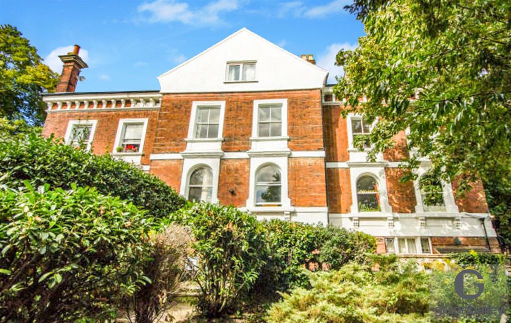 Property photo 1 of 6 Grove House.Jpg
