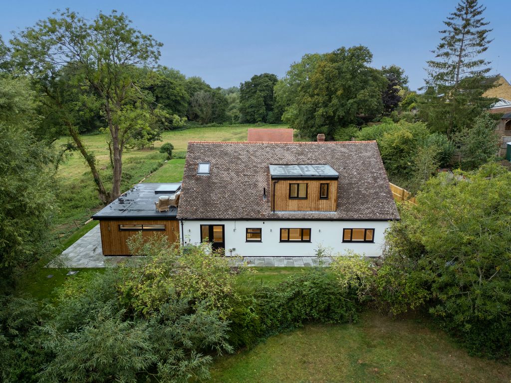 Property photo 1 of 33 250821_20_Smallbrook_085