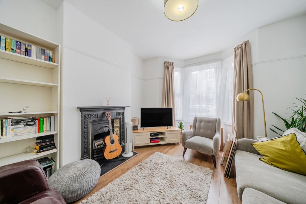 Property photo 3 of 10 1504203-12-6A8330...