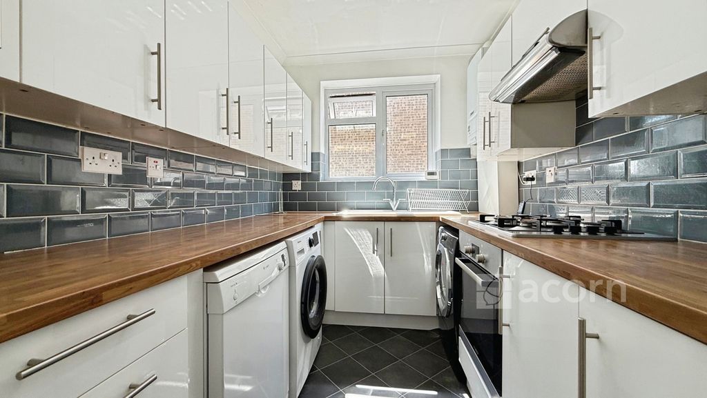 Property photo 2 of 7 6A4d32E0--4624-9B...
